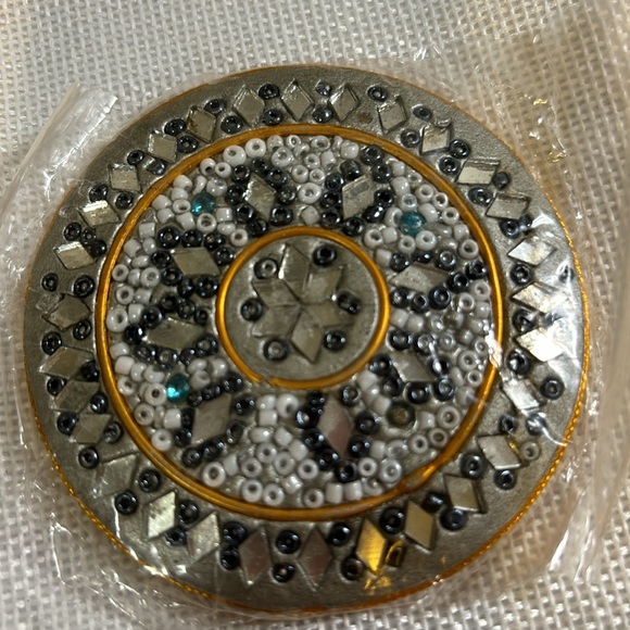 Beautifully Detailed Purse Mirror - Picture 3 of 3